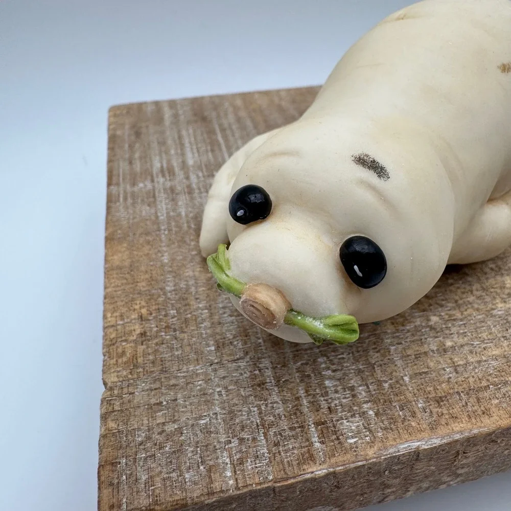 Home Grown Enesco Daikon Radish Seal Figurine White Vegetable Animal 2007